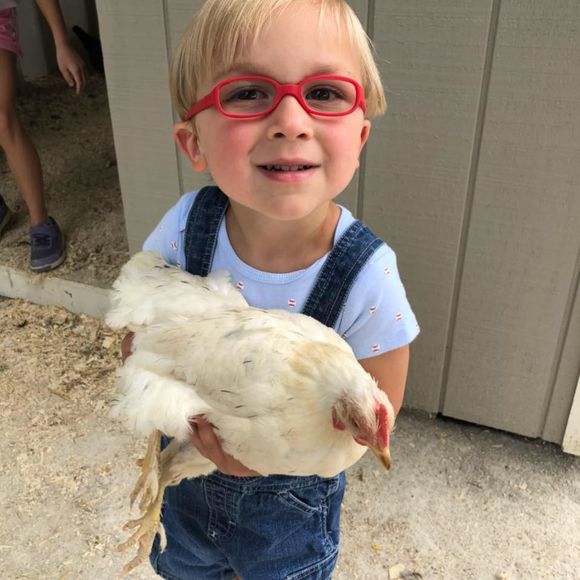 Meet your Posher, Jennifer - Picture 1 of 1